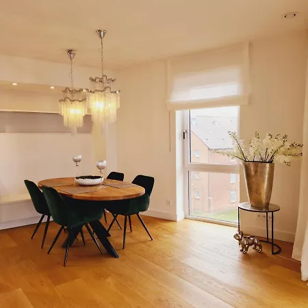 Alisa - Diamond View Penthouse Apartment Flensburg