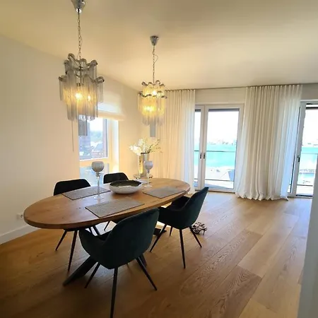 Alisa - Diamond View Penthouse